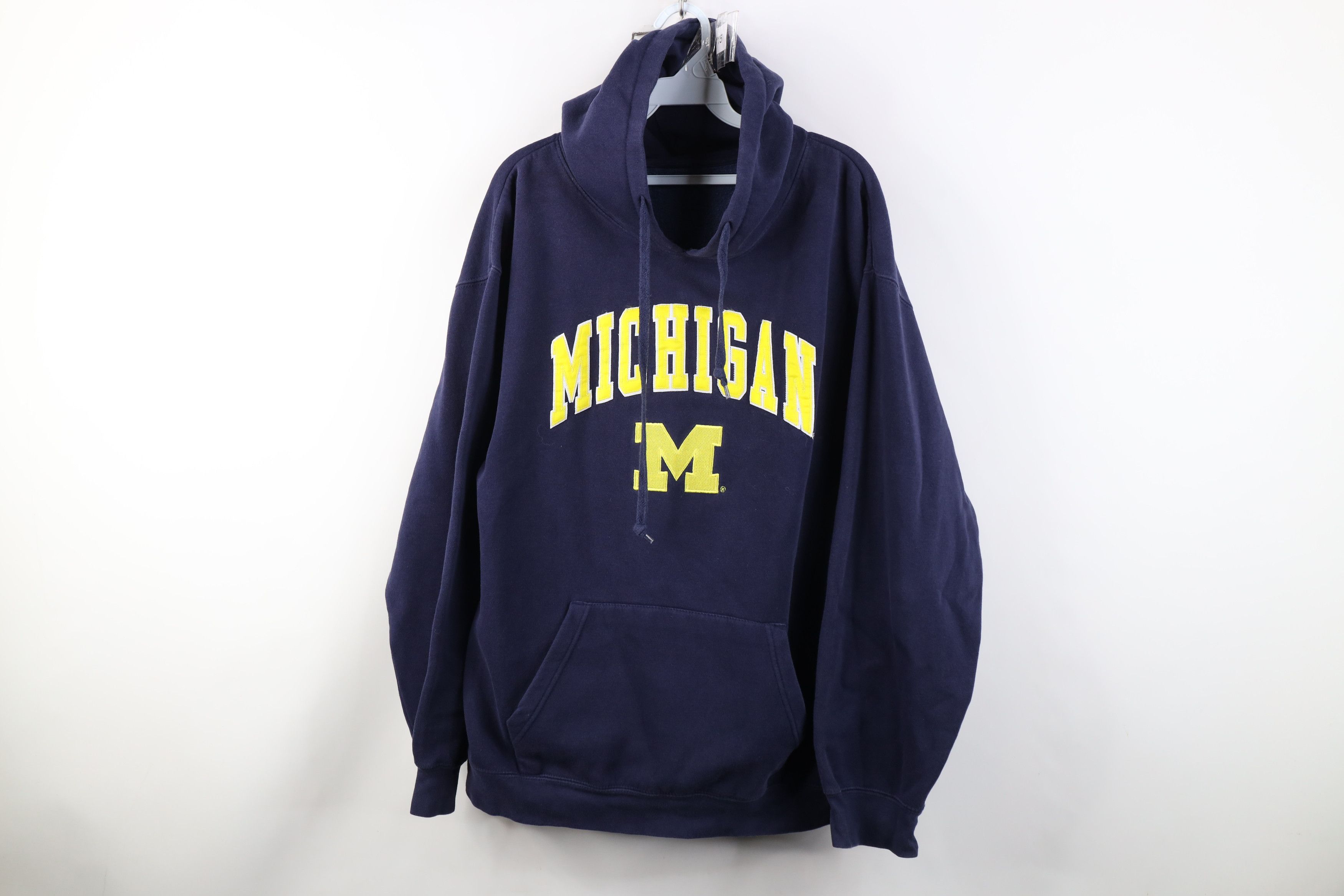 Vintage Vintage 90s Spell University of Michigan Hoodie Sweatshirt Size US L / EU 52-54 / 3 - 1 Thumbnail