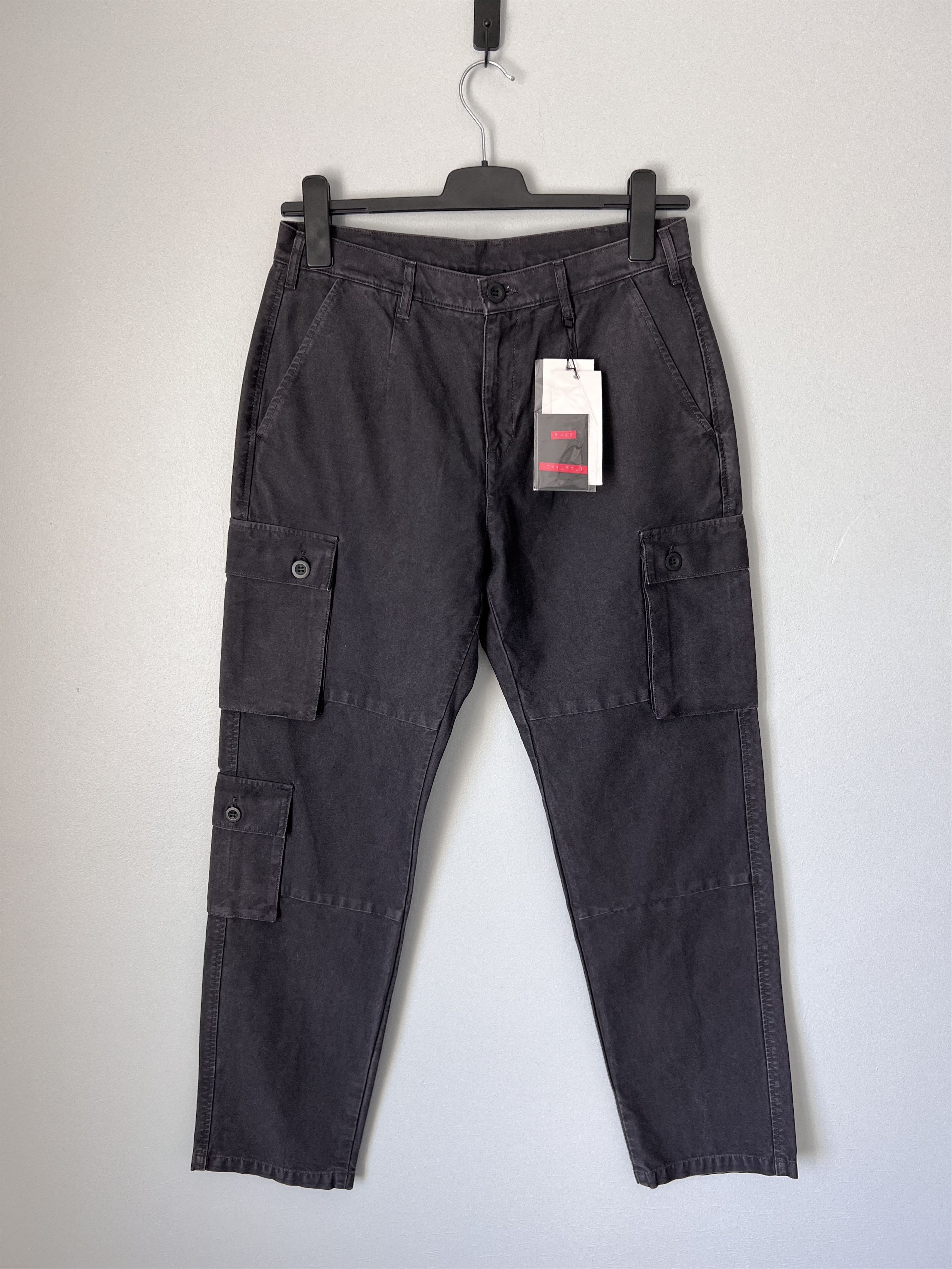 John Elliott John Elliott Techno Utility Cargo Pants in Black Size US 32 / EU 48 - 1 Thumbnail