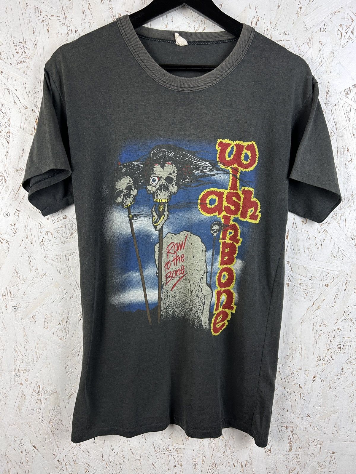 Band Tees 80s Vintage Wishbone Ash Raw To The Bone 1985/86 Tour Tee Size US L / EU 52-54 / 3 - 1 Thumbnail