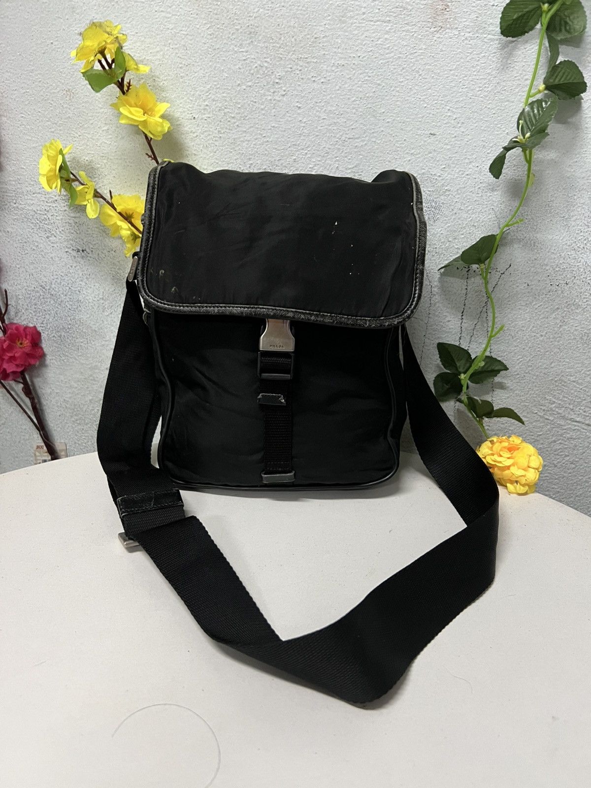 Prada Authentic Vintage Prada Black Shoulder Size ONE SIZE - 3 Thumbnail