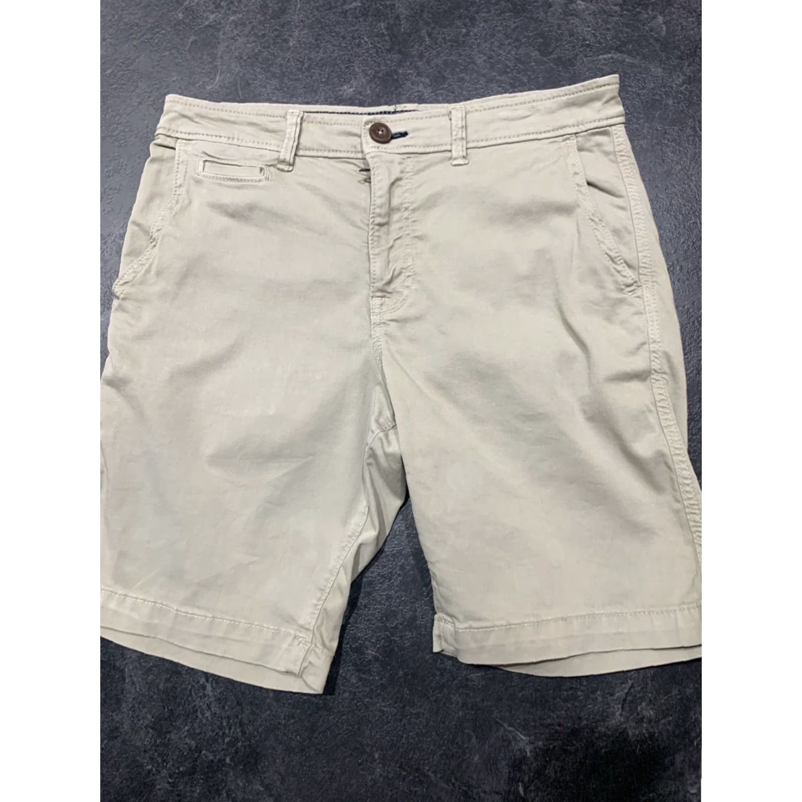 American Eagle Outfitters VINTAGE American Eagle Cargo Shorts Men 30 Waist Tan Cotton Spandex Casual Classic Fit Size US 30 / EU 46 - 2 Thumbnail