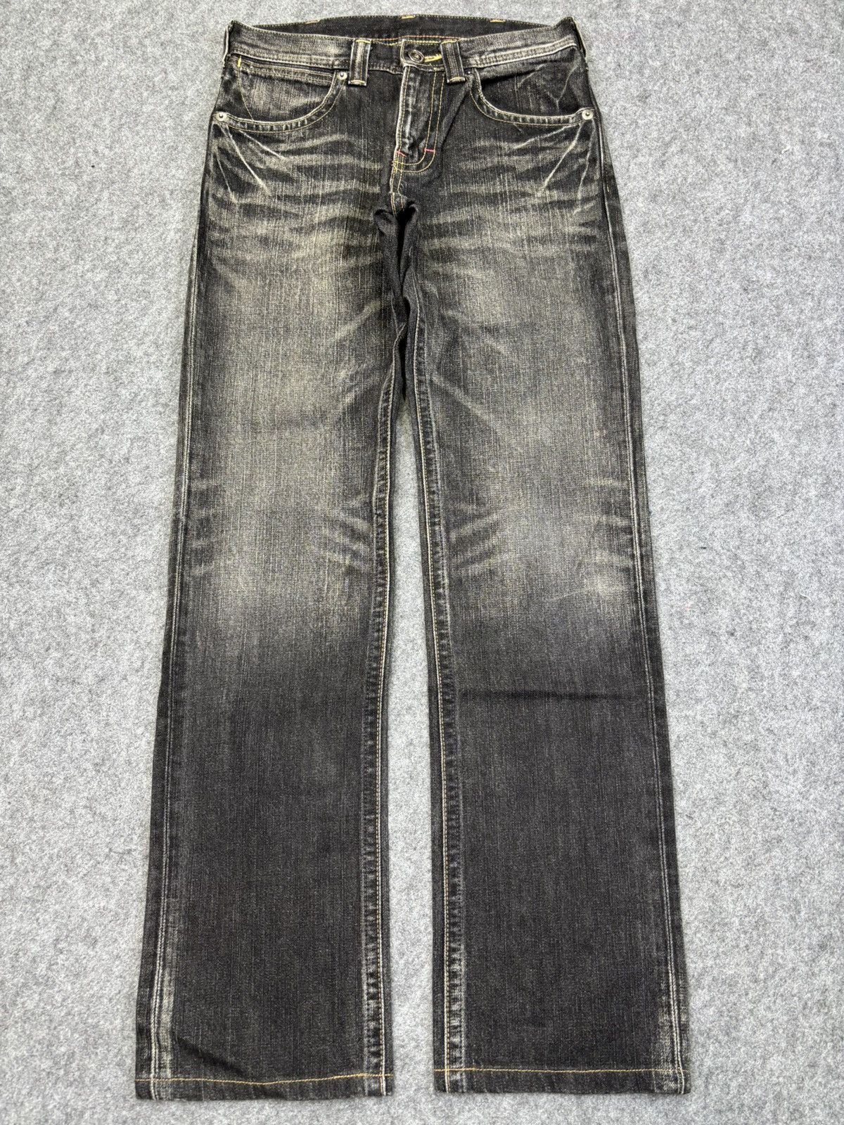 Wrangler 💥Insane 90s Style Wrangler Crazy Fades Style Denim F863 Size US 29 - 16 Thumbnail