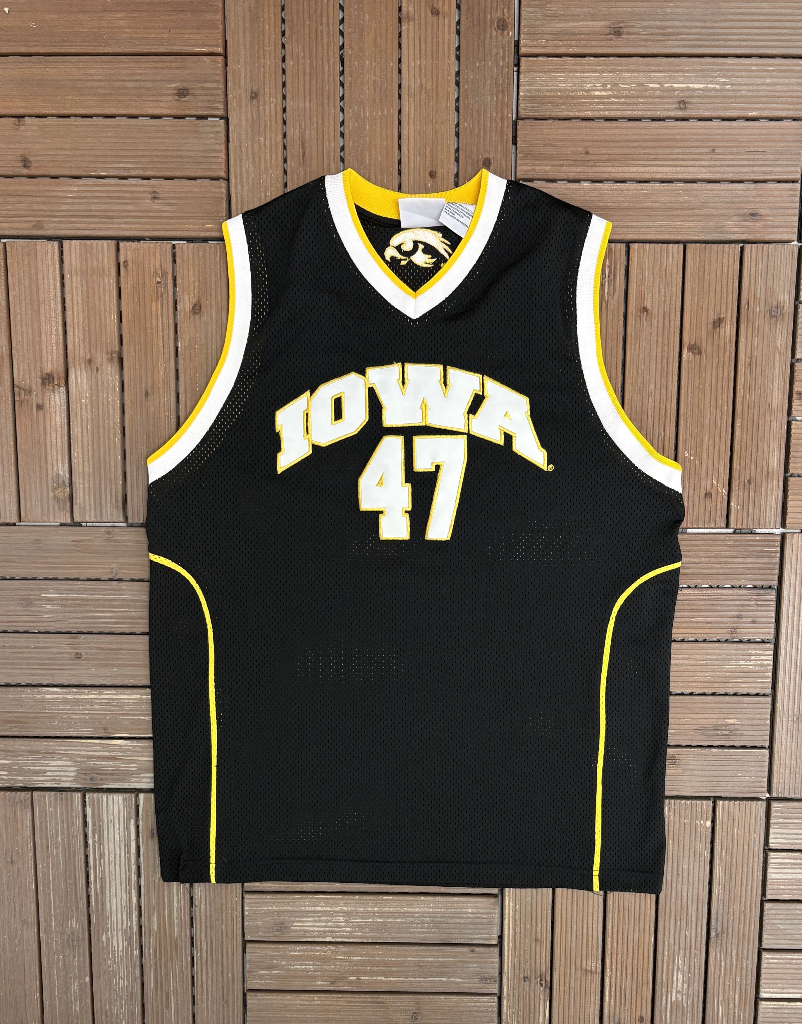 Vintage Iowa Hawkeyes Stitched Vintage Black Basketball Jersey Size US L / EU 52-54 / 3 - 1 Thumbnail