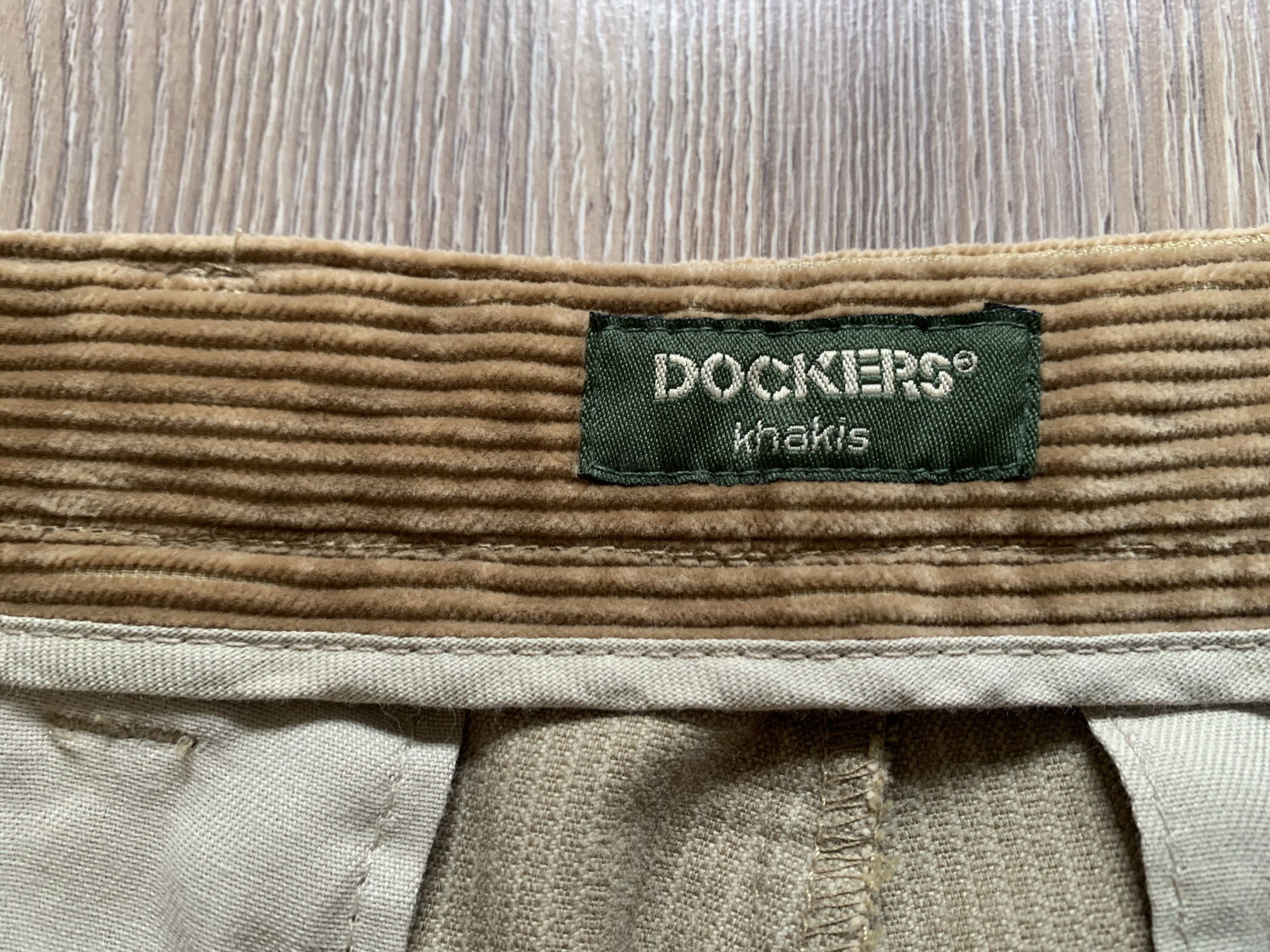 Dockers Mens Vintage Dockers Khaki Corduroy Pants Trousers Size US 32 / EU 48 - 8 Thumbnail