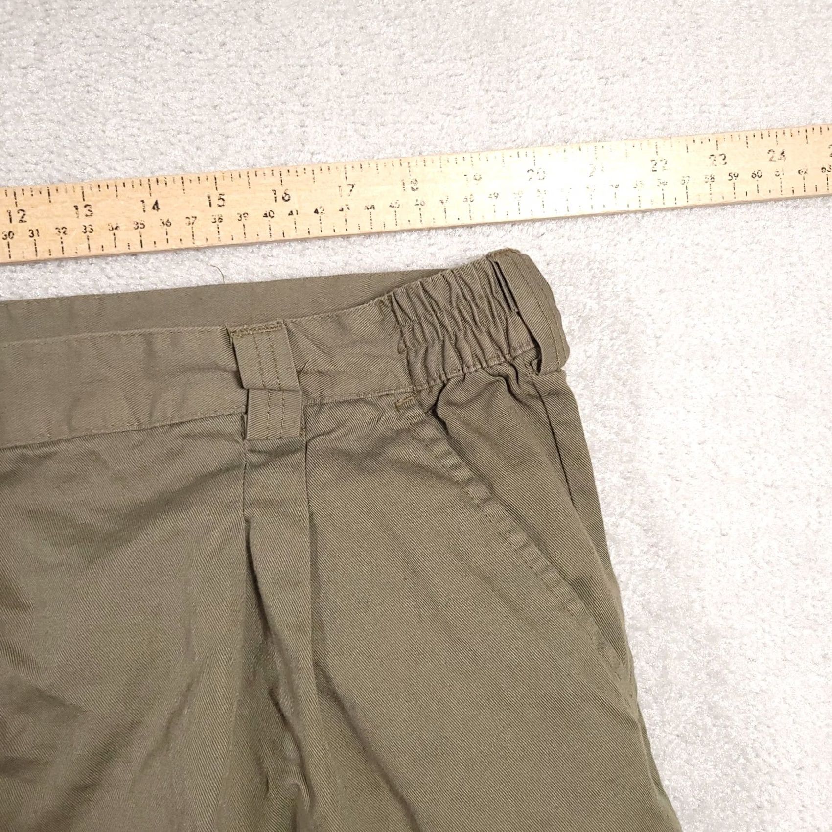 Vintage VINTAGE Cargo 42 Green Shorts Mens Cargo Pocket 90s Hiking Outdoors Camp Run Arounds Casual Travel Summer Spring Fall 7 In Inseam Size US 40 / EU 56 - 7 Thumbnail