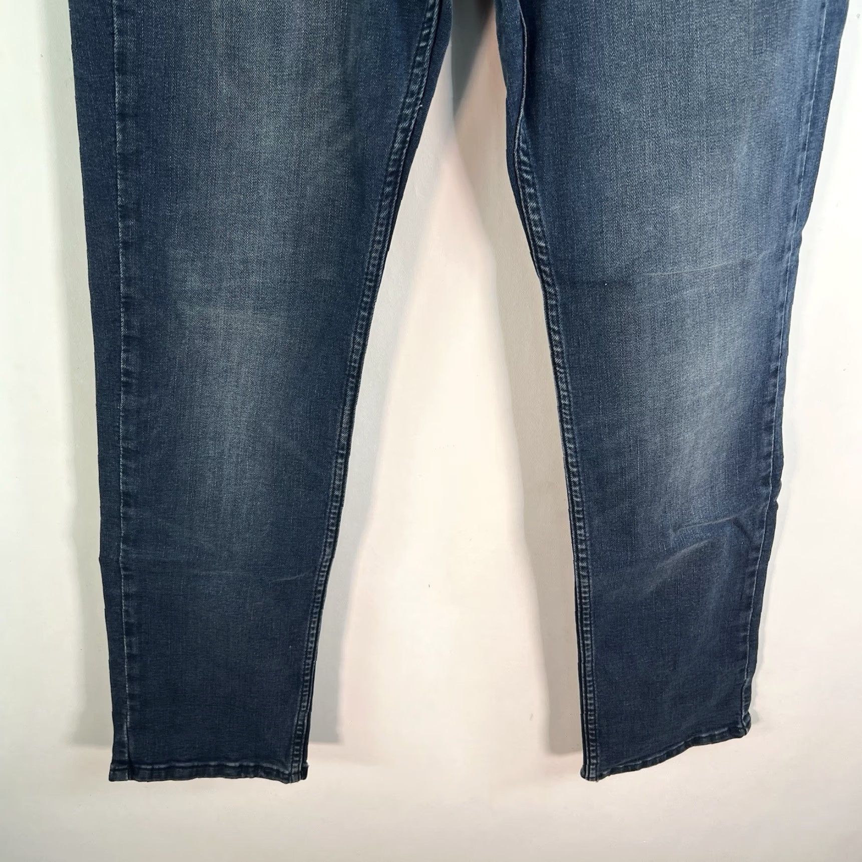 Levi's Levi’s 514 Jeans Men’s 28 X30 Indigo Blue Straight Fit Flex Denim Size US 28 / EU 44 - 4 Thumbnail