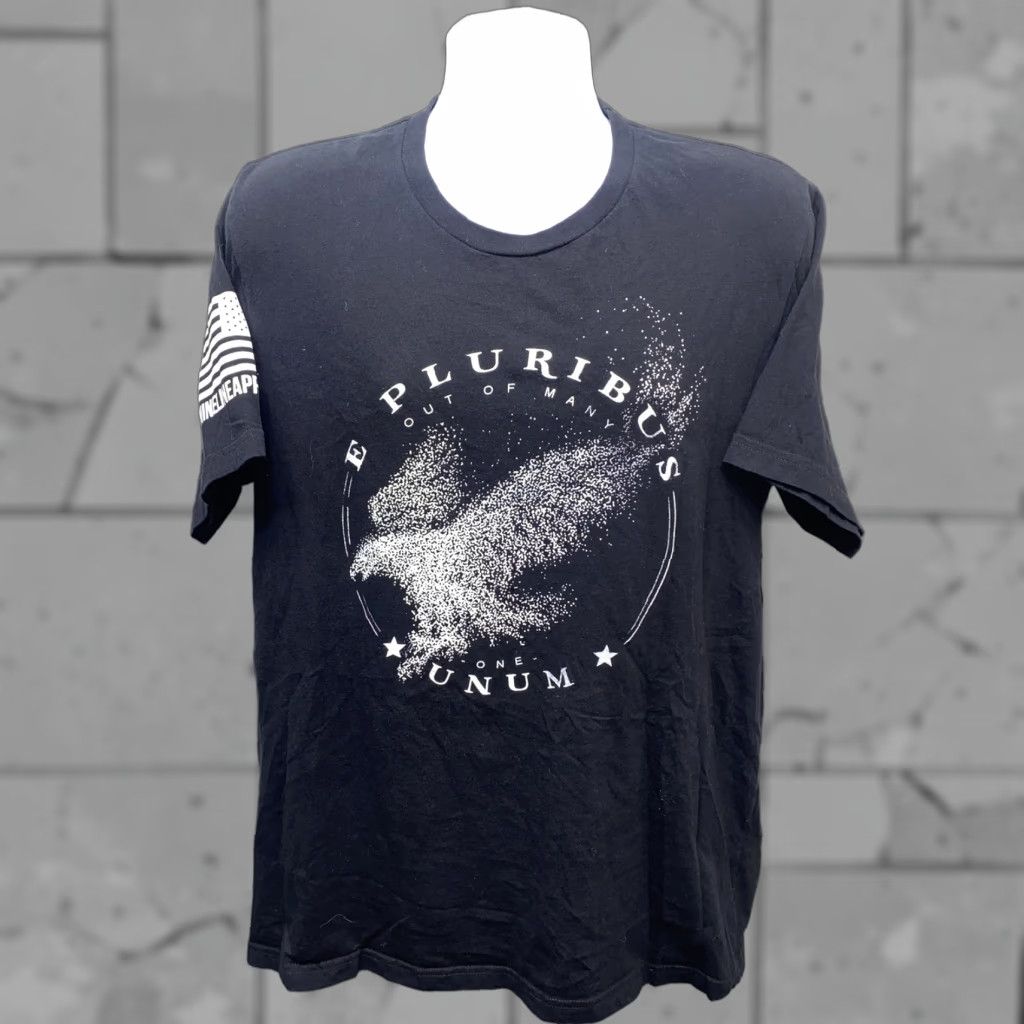 Vintage Men's Black E PLURIBUS UNUM Graphic T-Shirt Short Sleeve Size L Regular Fit Size US L / EU 52-54 / 3 - 1 Thumbnail