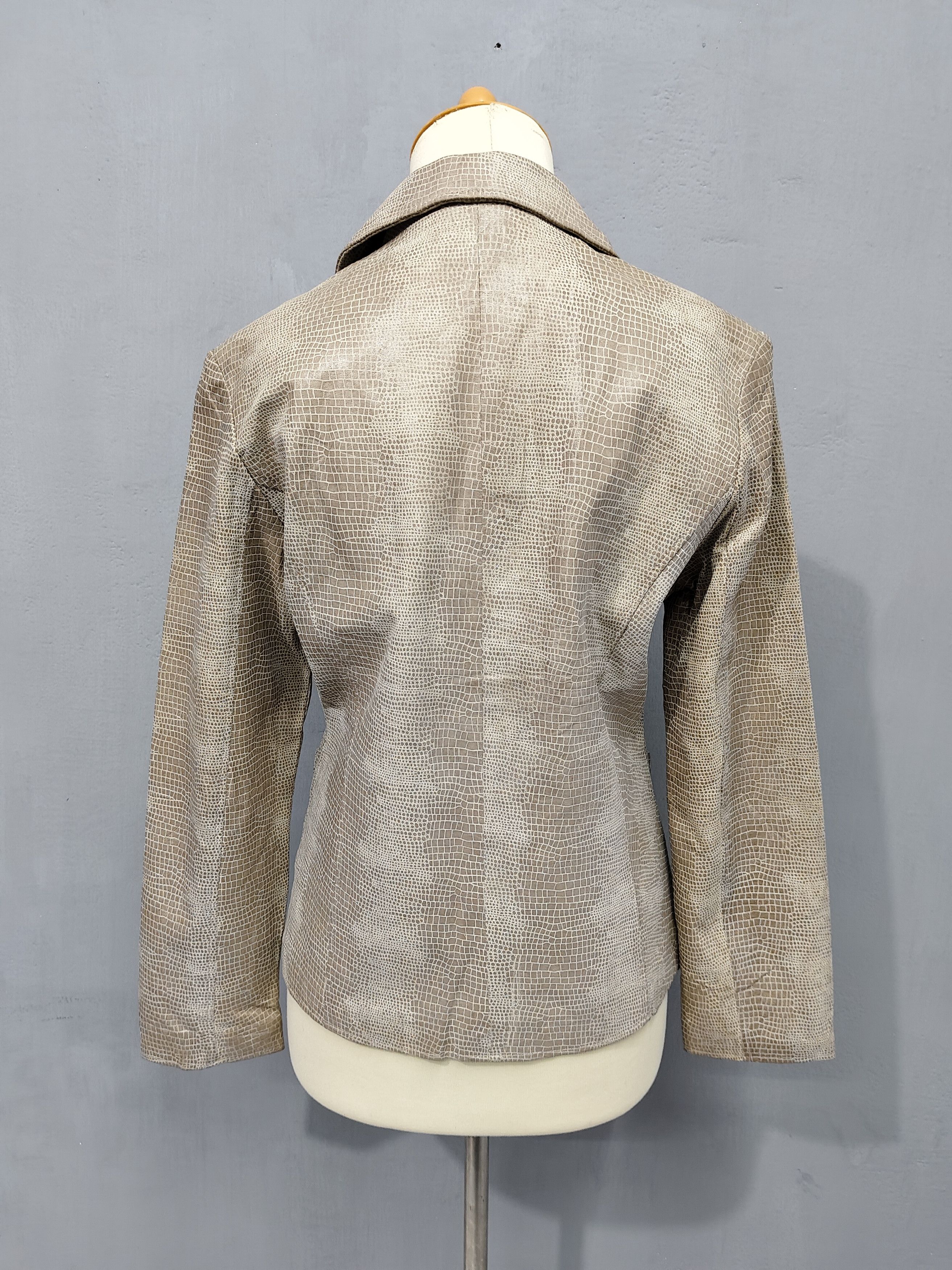 Japanese Brand 2000s Tailored Reptile Crocodile Embossed Leather Jacket Size M / US 6-8 / IT 42-44 - 5 Thumbnail