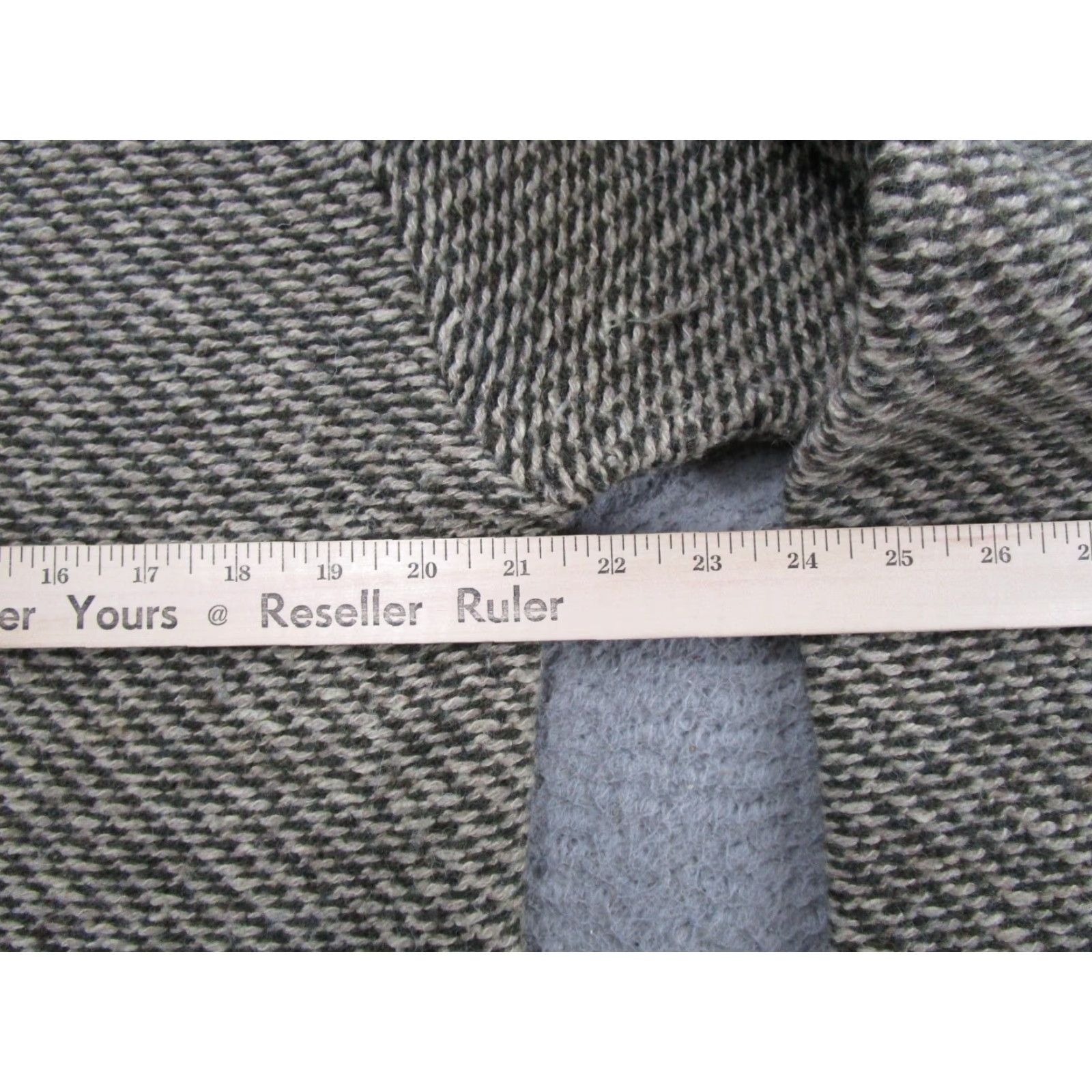Vintage VINTAGE Jma Plum Wool Blend V-Neck Sweater Mens Size S Made In USA Warm Size US S / EU 44-46 / 1 - 4 Thumbnail