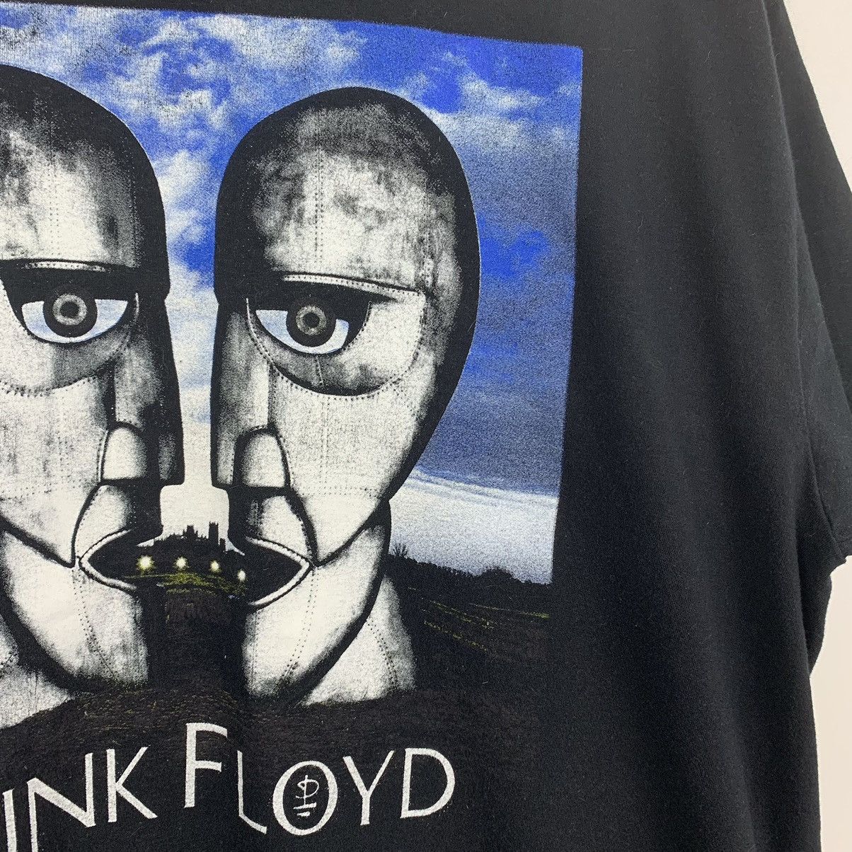 Band Tees Vintage Pink Floyd The Division Bell Album Rock Band Tee Y2K Size US XL / EU 56 / 4 - 9 Thumbnail