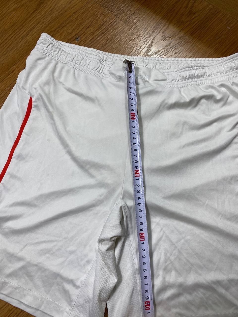 Puma × Vintage Arsenal x Puma Sportswear Soccer Shorts In White Size US 32 / EU 48 - 11 Thumbnail