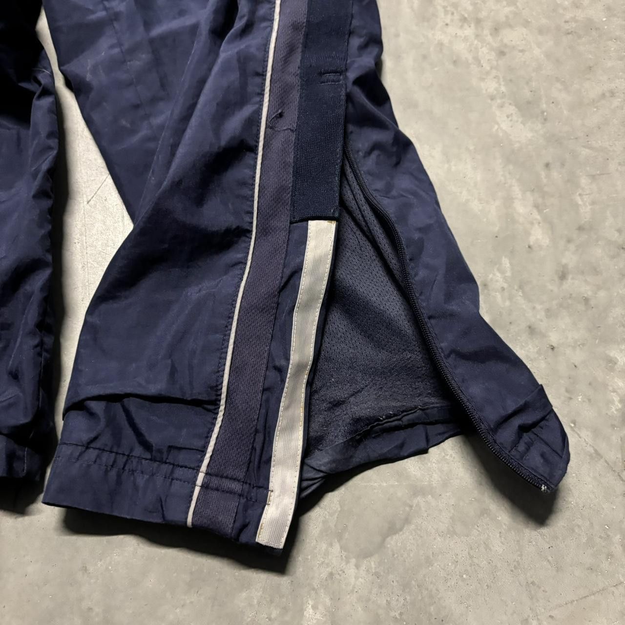 Japanese Brand × Vintage Crazy Vintage Y2K/2000s Baggy Navy Blue Skater Drill Track Pants! Size US 32 / EU 48 - 6 Thumbnail