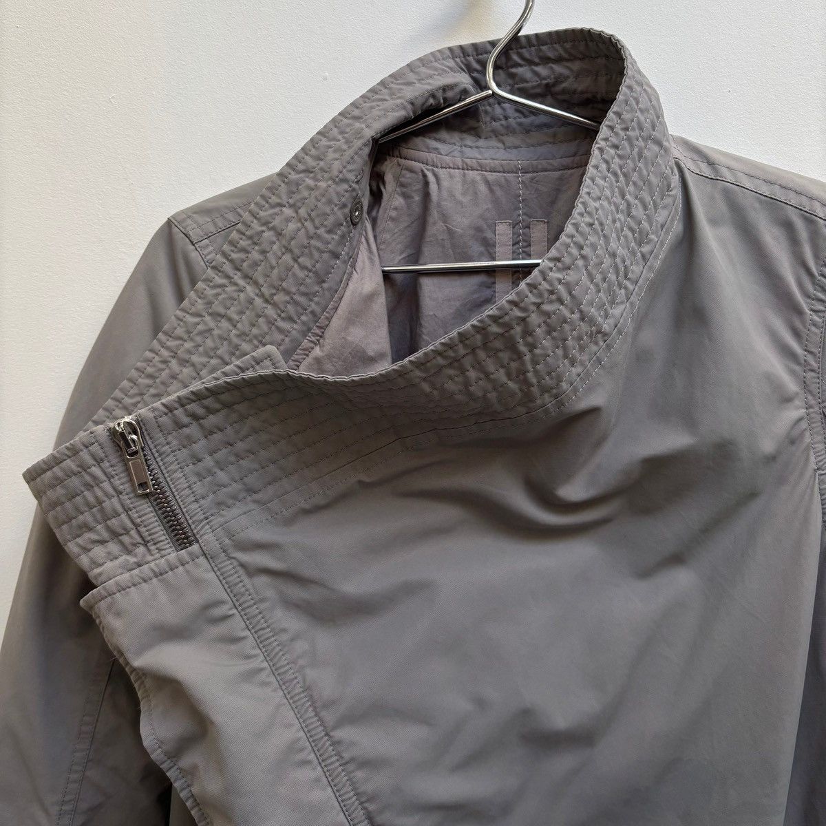 Rick Owens FW17 Rick Owens DRKSHDW High Neck Funnel Collar Bomber Size L / US 10 / IT 46 - 3 Thumbnail