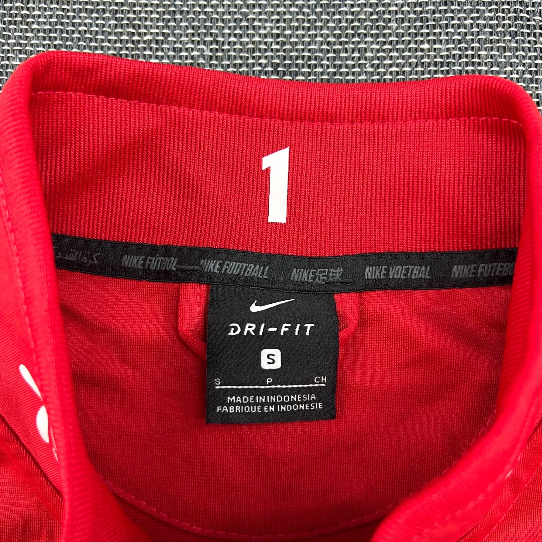 Nike Nike Track Jacket Mens Small Football Norway 2018 2019 Red Full Zip Vintage No Nike Track Jacket Mens Small Red Nike Size US S / EU 44-46 / 1 - 5 Thumbnail