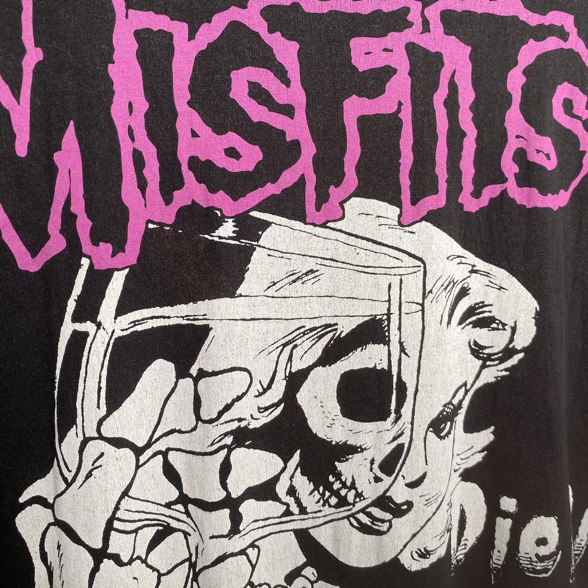 Misfits Thrashed Faded Vintage Y2K Misfits Punk Band ERD GRUNGE TEE Size US XXL / EU 58 / 5 - 4 Thumbnail