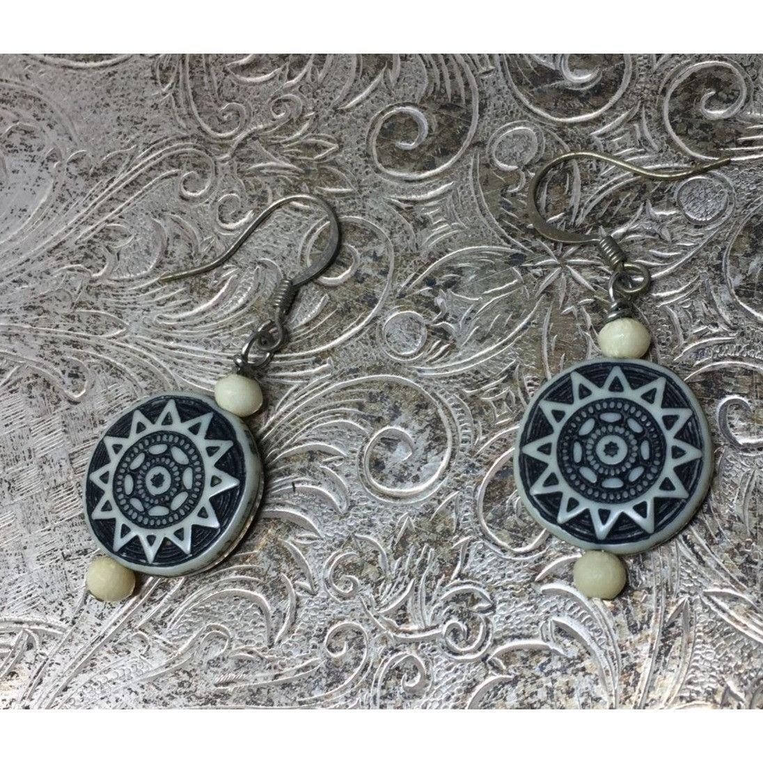 Other Women's Ornate Aztec Sunburst Patterned Earrings Size ONE SIZE - 1 Thumbnail