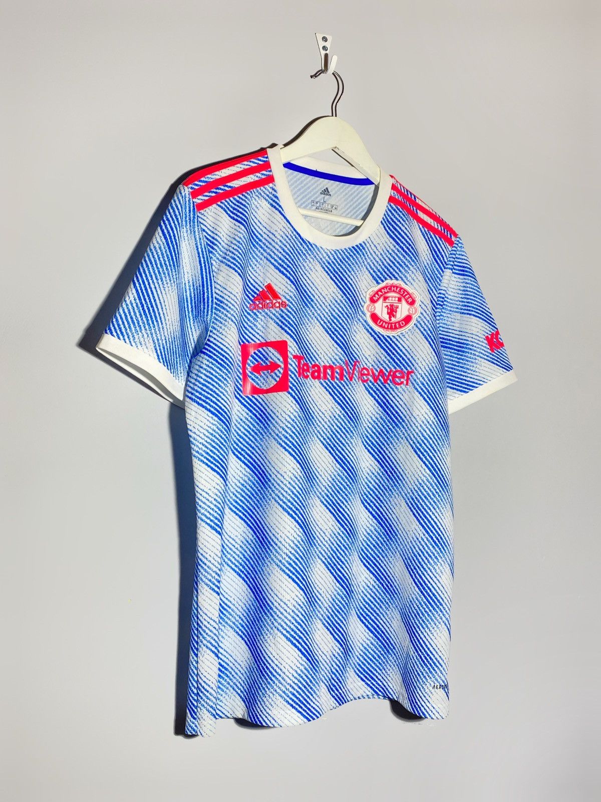 Adidas #7 Cavani Manchester United 2021/22 Away Football Shirt Size US L / EU 52-54 / 3 - 6 Thumbnail