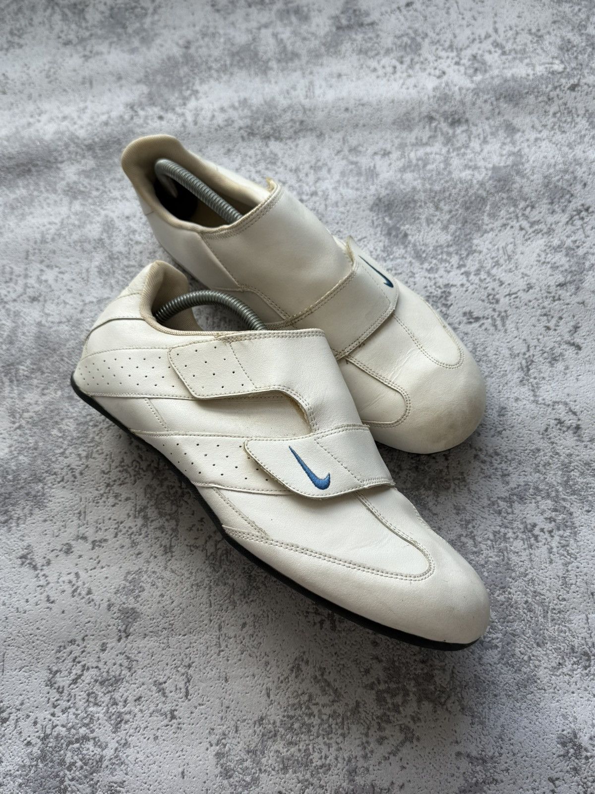 Japanese Brand Vintage 2010 Nike Y2K Roubaix II V Leather Sneakers Size US 10 / EU 43 - 1 Thumbnail