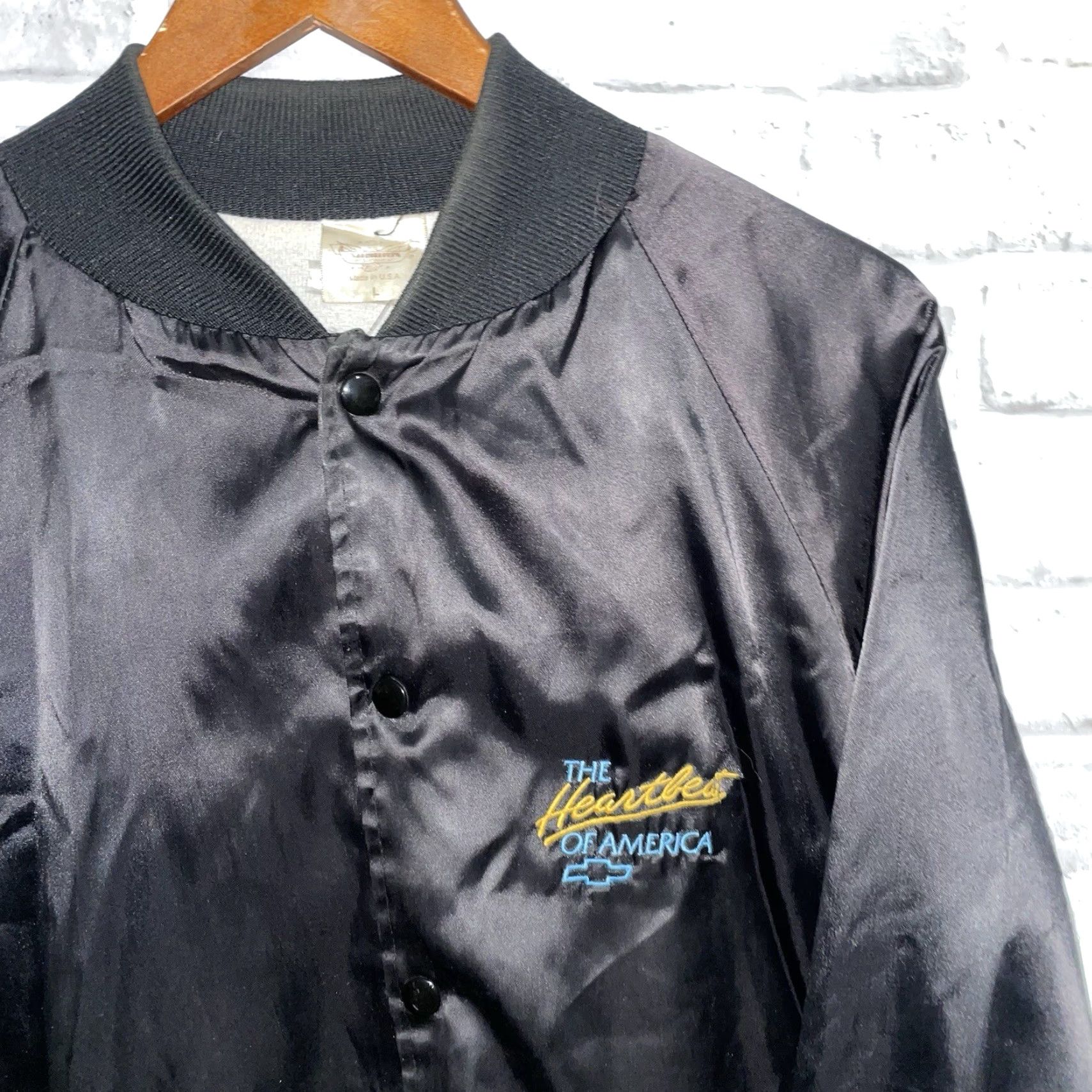 Vintage VTG Auburn Sportswear Chevrolet Satin Button Down Jacket Mens L USA Satin Windbreaker Jacket Black USA Chevrolet Button-Down Mens L VTG Sportswear Size US L / EU 52-54 / 3 - 3 Thumbnail