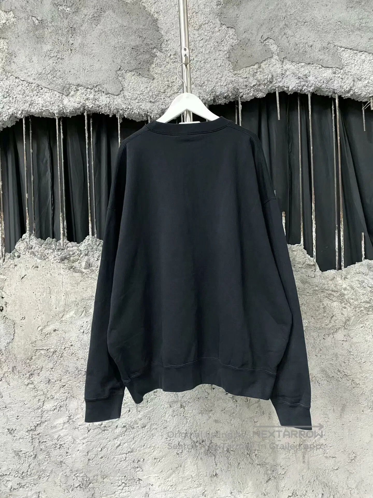 Balenciaga balenciaga paris sweatshirt in black. Size US L / EU 52-54 / 3 - 3 Thumbnail