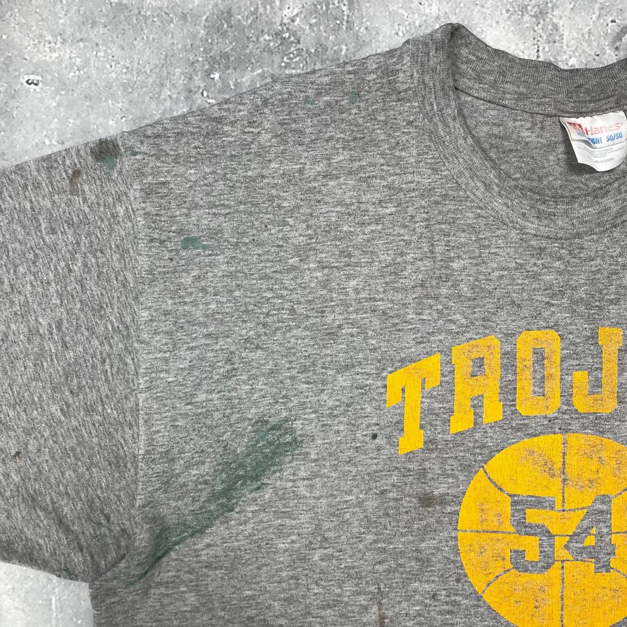 Vintage Vintage 90s Trojan Basketball Painter Thrashed T Shirt Size US L / EU 52-54 / 3 - 5 Thumbnail