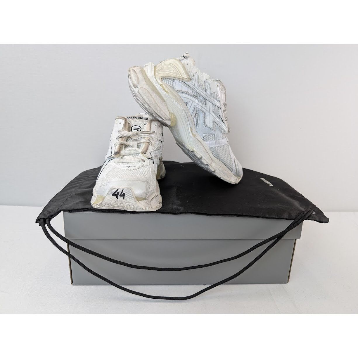 Balenciaga o1rshd1 Monocolor Runners in White Size US 11 / EU 44 - 18 Thumbnail
