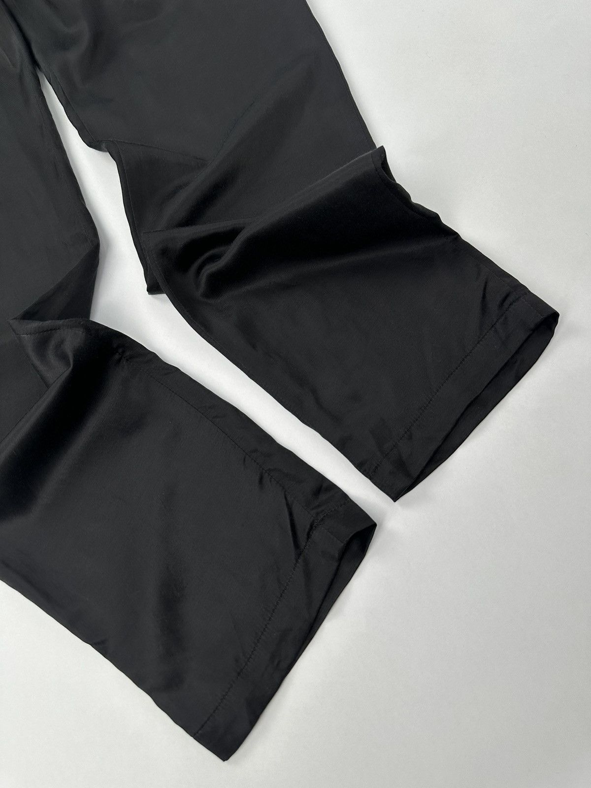 Limi Feu × Yohji Yamamoto Limi Feu Gabardine Drop Crotch Pleated Front Pants Size 26" / US 2 / IT 38 - 7 Thumbnail