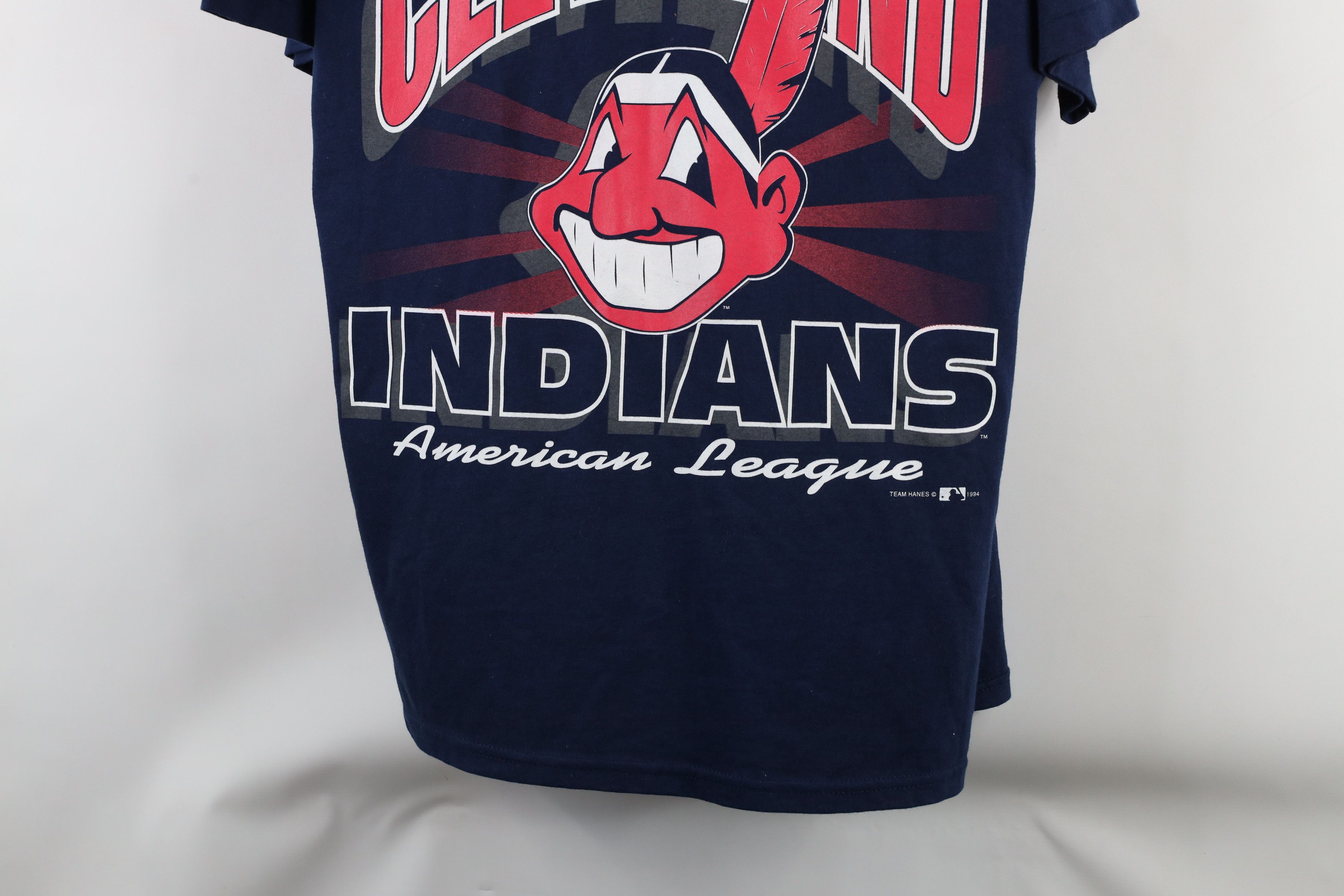 Vintage Vintage 90s Cleveland Indians Baseball Big Logo T-Shirt Size US L / EU 52-54 / 3 - 3 Thumbnail