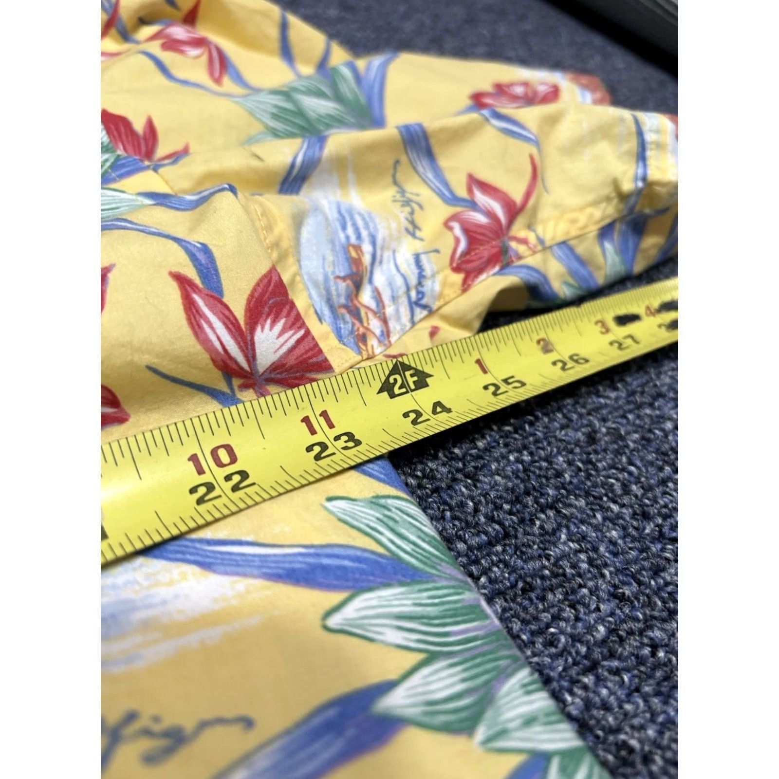 Tommy Hilfiger VINTAGE Tommy Hilfiger Short Sleeve Button-Up Shirt Hawaiian Floral L Yellow 100% Cotton Mens Regular Size L Size US L / EU 52-54 / 3 - 3 Thumbnail