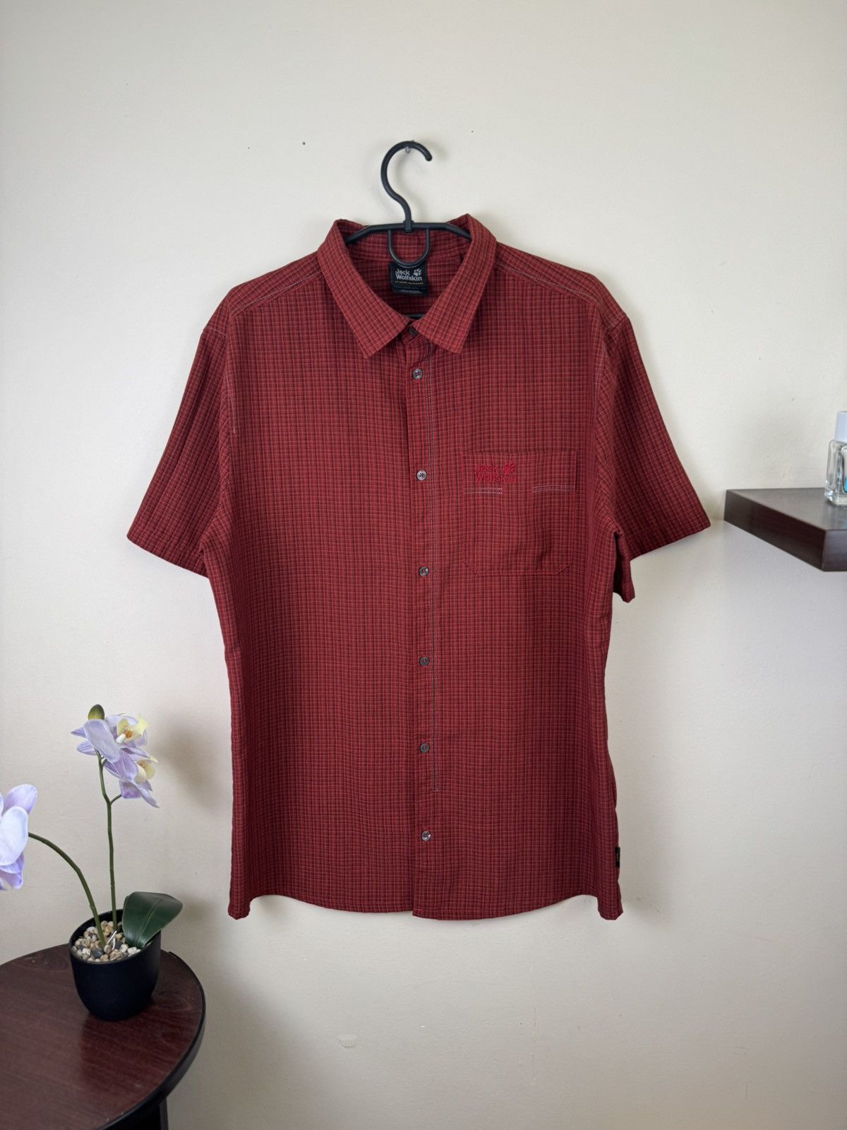 Jack Wolfskin Jack Wolfskin T shirt Shirt Button Up L Checked Casual Red 🏕️ Size US L / EU 52-54 / 3 - 1 Thumbnail