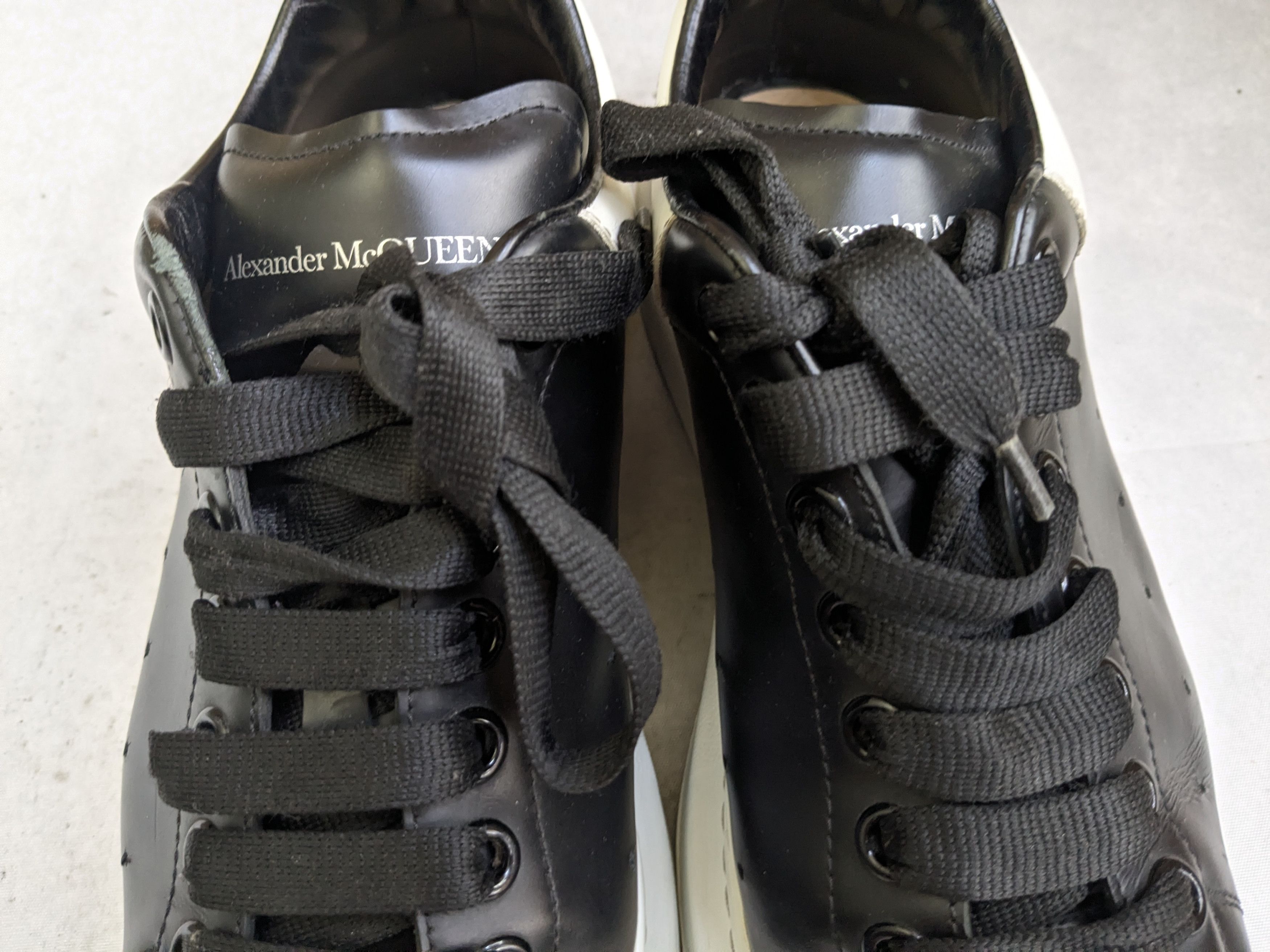 Alexander McQueen Alexander Mcqueen Oversized Larry Sneakers 8 41 Black White Size US 8 / EU 41 - 8 Thumbnail