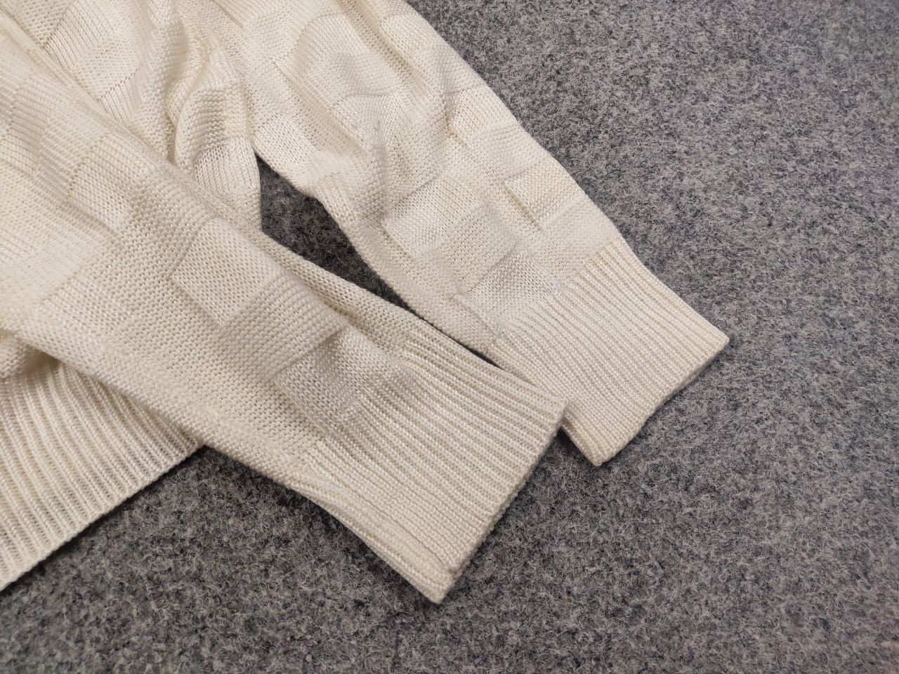 Lacoste Vintage 90's Lacoste Chemise Textured knit Crew Shek sweater Size US M / EU 48-50 / 2 - 9 Thumbnail