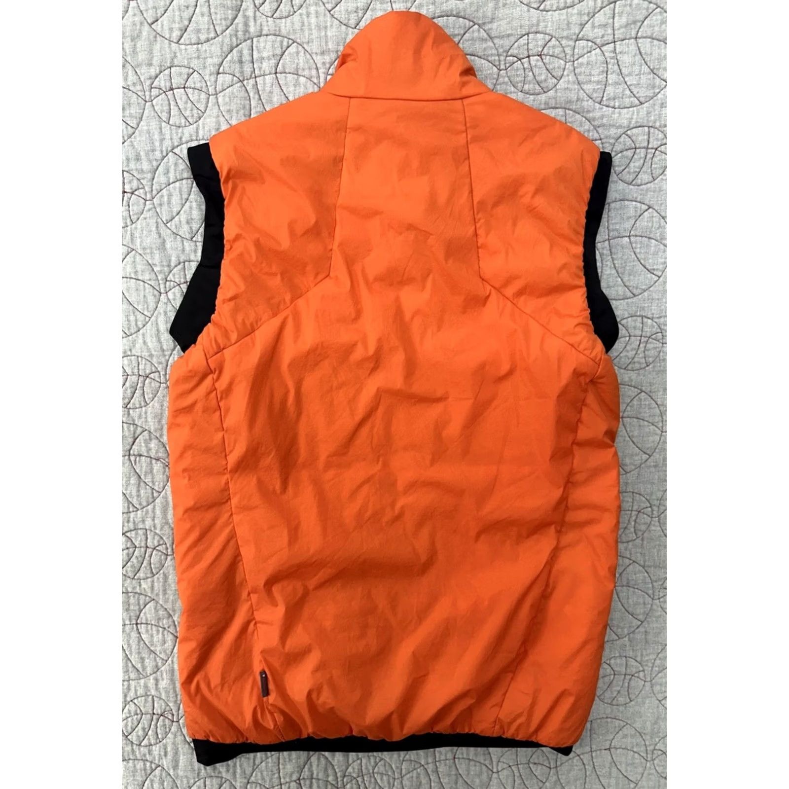 Adidas Adidas TERREX Vest Men M PRIMALOFT Stretch Slim Fit Zip Short Solid Color Semi Impact Orange Hiking Size US M / EU 48-50 / 2 - 5 Thumbnail