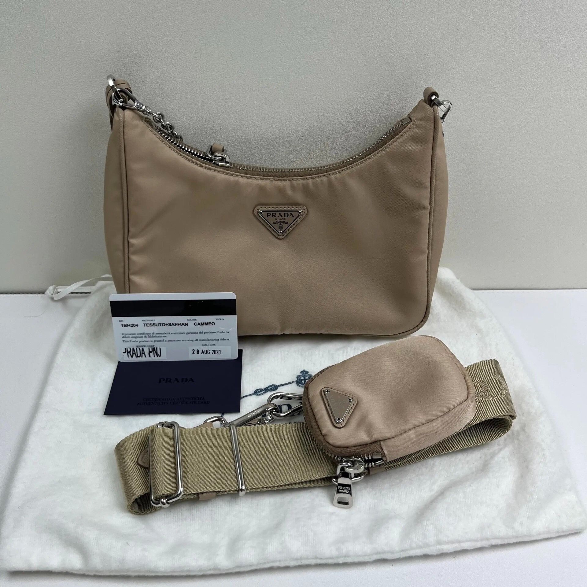 Prada Pre-loved Bag Very good condition Size ONE SIZE - 1 Thumbnail