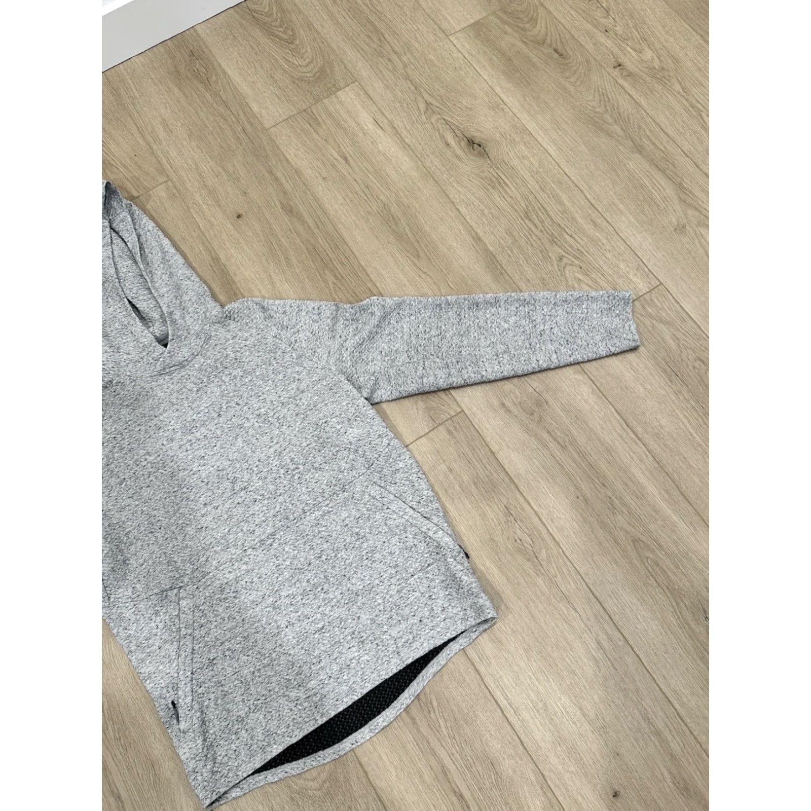 Lululemon Lululemon At Ease Hoodie Performance Sweatshirt Gray Textured Mens Size S Small Size US S / EU 44-46 / 1 - 2 Thumbnail