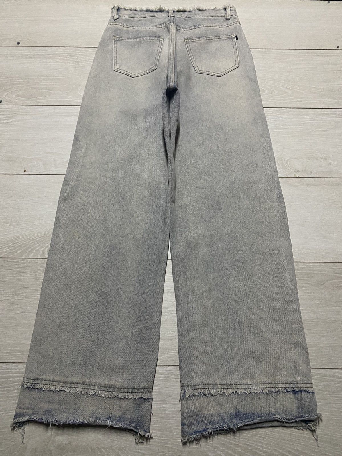 Hysteric Glamour Vintage Japanese Brand Light Wash Frayer Jeans Size US 27 - 2 Thumbnail