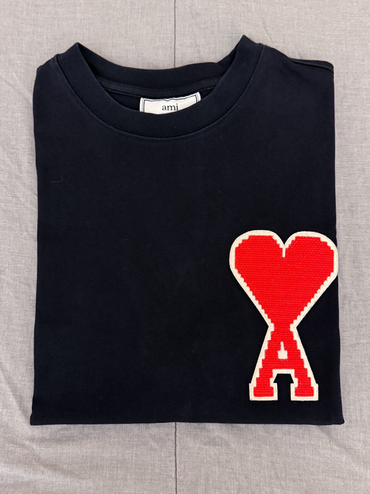 AMI AMI PARIS Navy Blue Color Red Heart T-shirt XS Unisex Size XS / US 0-2 / IT 36-38 - 9 Thumbnail