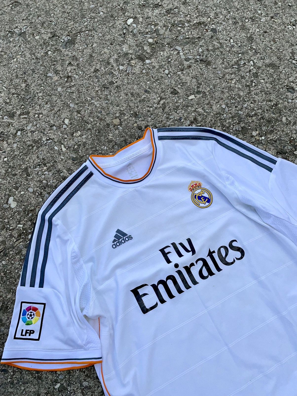 Adidas Adidas Vintage Football Tee Real Madrid Fly Emirates 2013 Size US XL / EU 56 / 4 - 2 Thumbnail