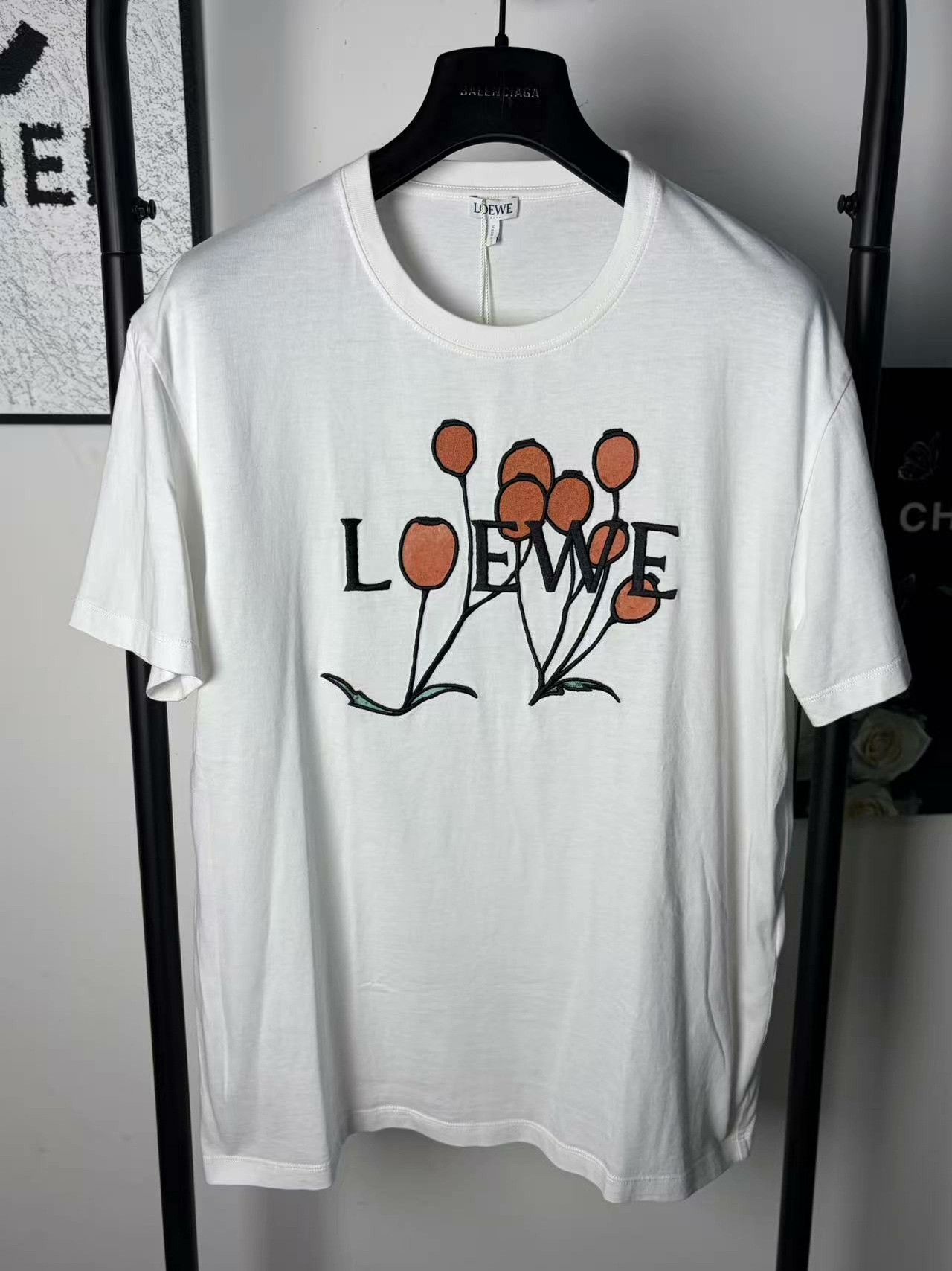 Loewe Loewe Retro Embroidered White T-Shirt S Women Size S / US 4 / IT 40 - 1 Thumbnail