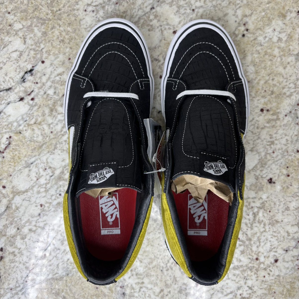Supreme × Vans Size 13-Vans Sk8-Mid Supreme Croc Corduroy Mustard (2018) Size US 13 / EU 46 - 7 Thumbnail