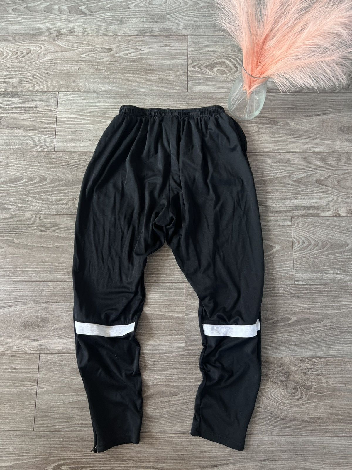 Nike ‼️Nike Classic New Collection Knit Logo Swoosh Joggers‼️ Size US 36 / EU 52 - 9 Thumbnail