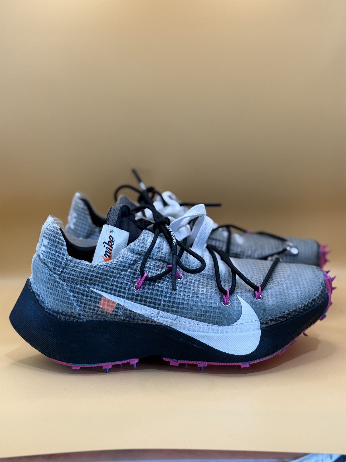 Nike Off-White Vapor Street Laser Fuchsia Size 6.5