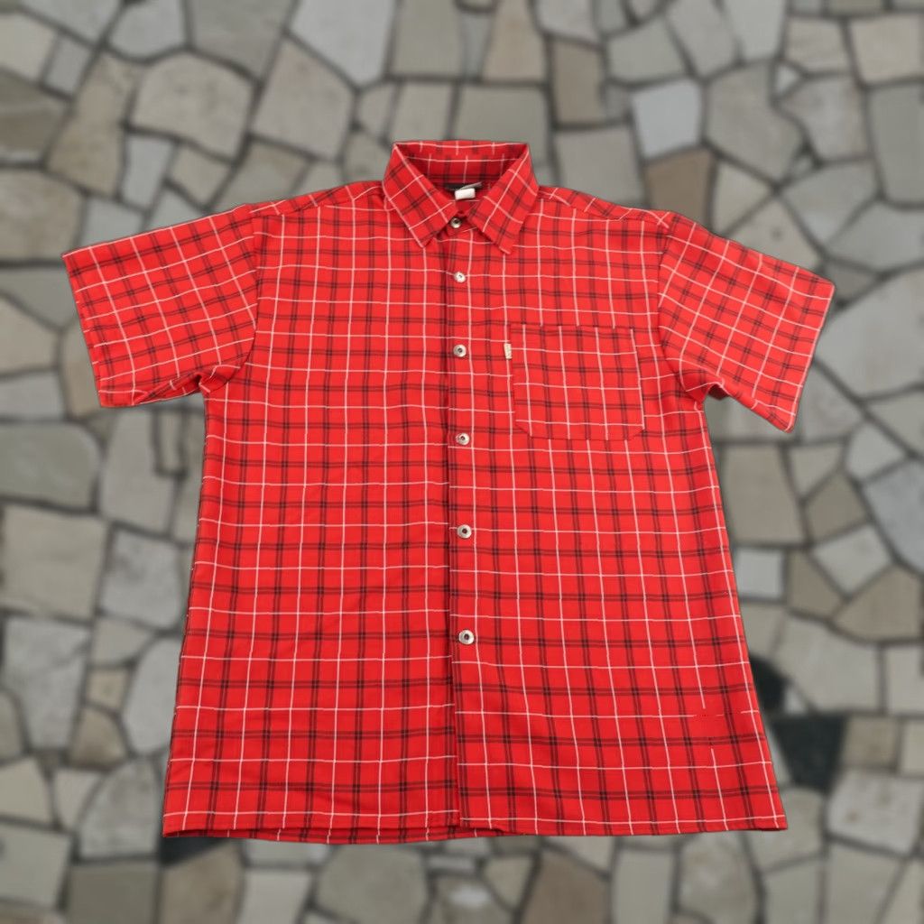 Vintage Vintage Solo Semore Shirt Mens Medium Red Plaid Button Up Made In USA Camp 90s Size US M / EU 48-50 / 2 - 1 Thumbnail
