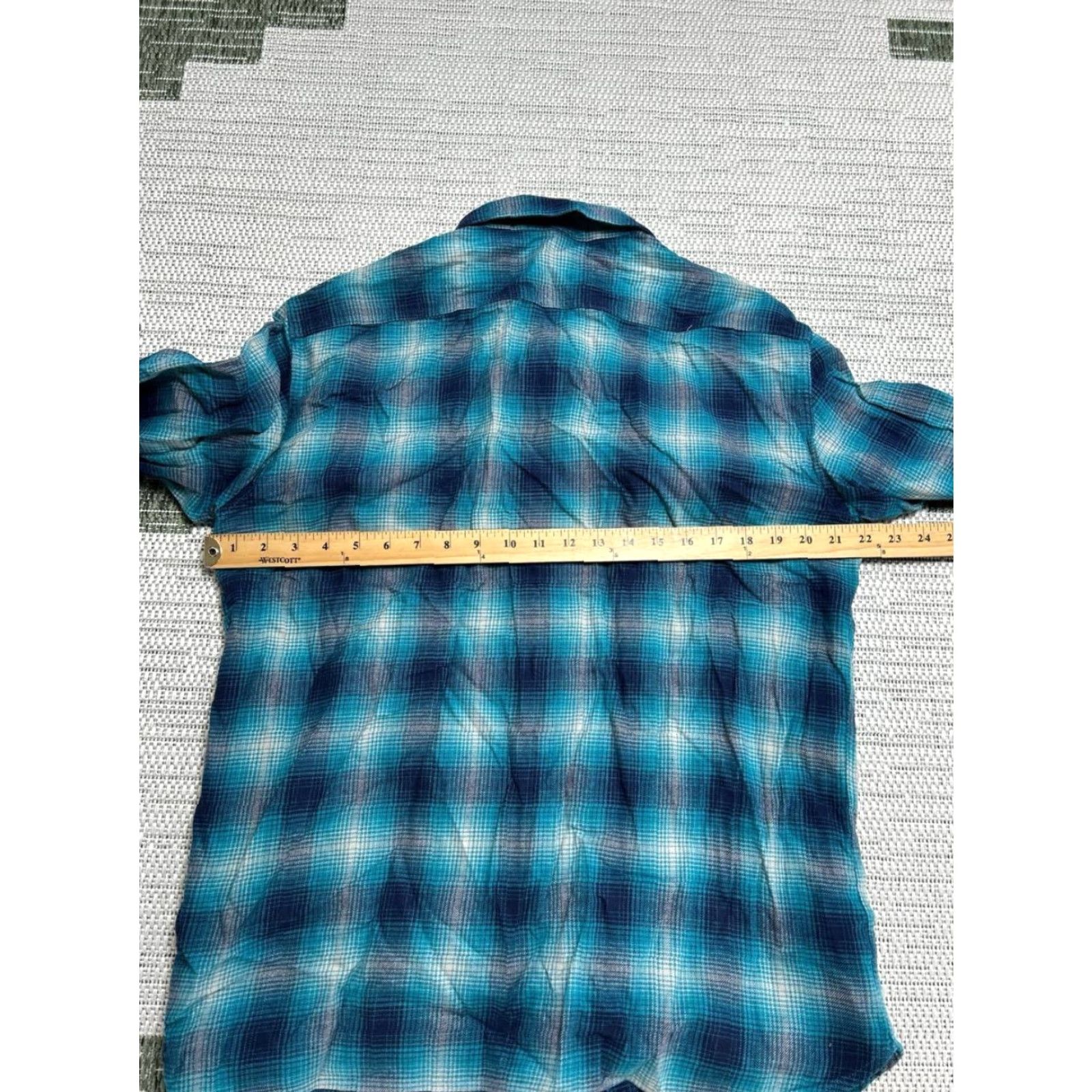 Levi's Levis Classic Worker Shirt Men M Blue Cotton Plaid Relaxed Fit Button-Up Collared Casual Breathable Pockets Vintage: No (omit) Size US M / EU 48-50 / 2 - 4 Thumbnail