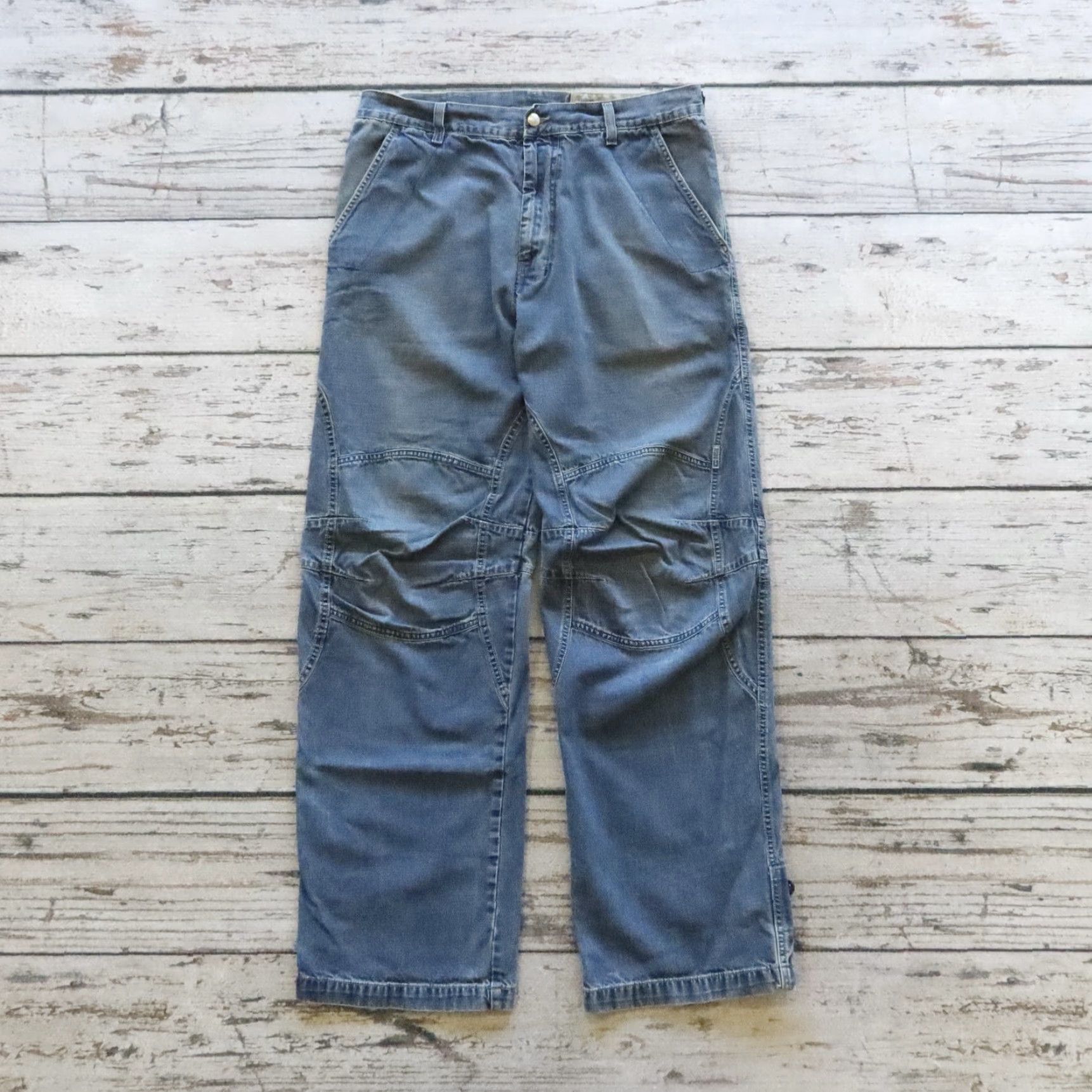 Diesel VINTAGE Diesel Jeans Baggy Denim 33 Blue 90s Mens Jeans Vintage 90s Diesel Denim Jeans Size 33 Men Baggy Blue 90s Size US 33 - 2 Thumbnail