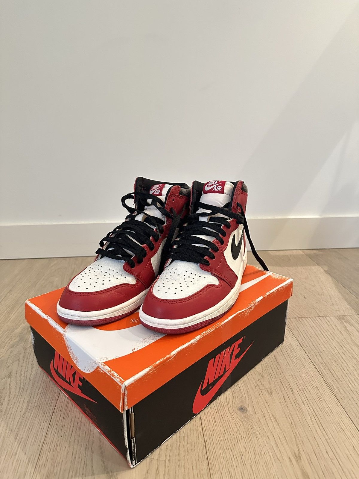 Nike Nike Air Jordan 1 High Chicago Lost & Found Size US 8 / EU 41 - 5 Thumbnail