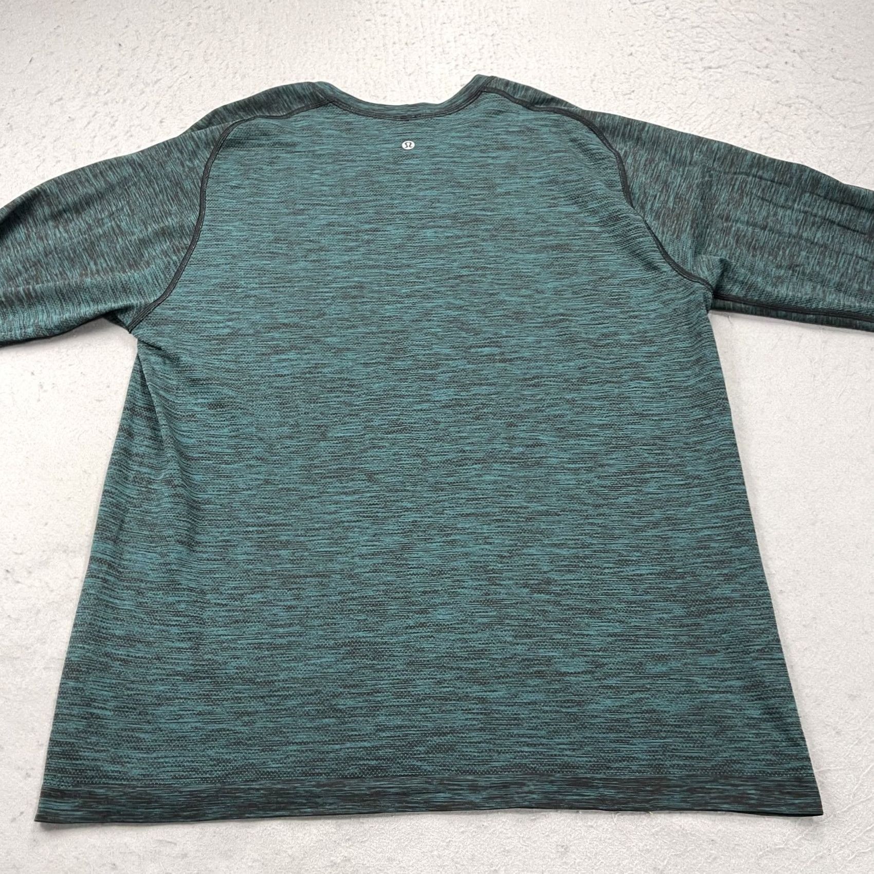 Lululemon Lululemon Shirt Mens XL Green Long Sleeve Metal Vent Athleisure Yoga Gym Size US XL / EU 56 / 4 - 5 Thumbnail