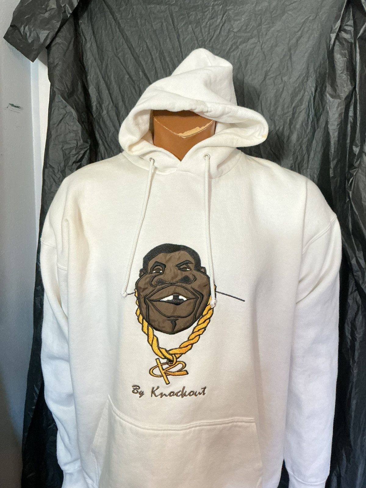 Other Vintage 90s Y2K Knockout Rap Gold Chain Embroidered Hoodie Size US XXL / EU 58 / 5 - 18 Thumbnail