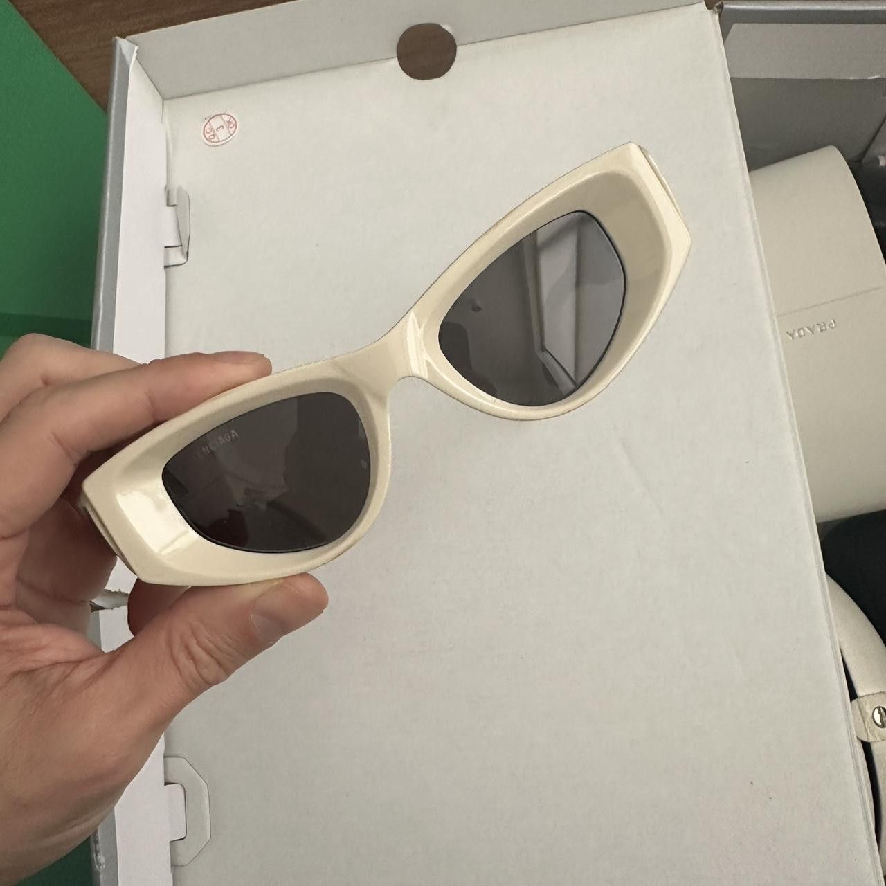 Balenciaga Balenciaga Eyewear Cat-Eye Frame Sunglasses Size ONE SIZE - 5 Thumbnail