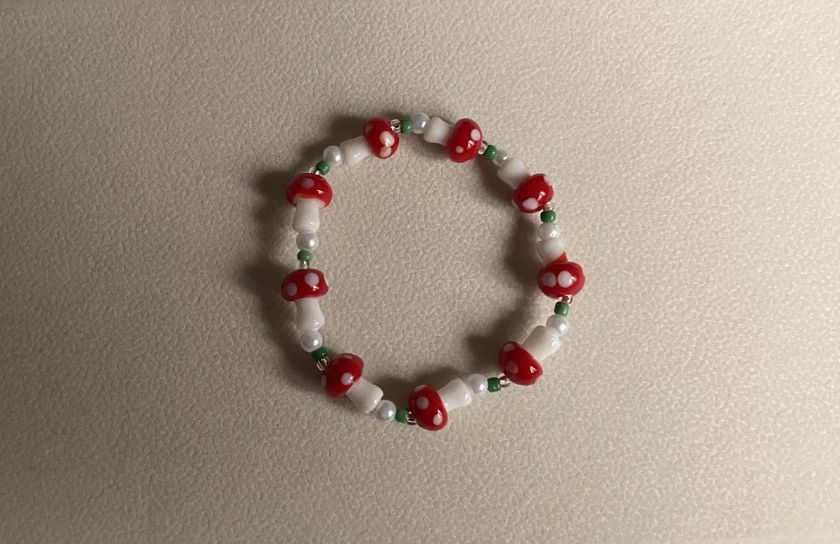 Other Red mushroom bracelet Size ONE SIZE - 1 Preview